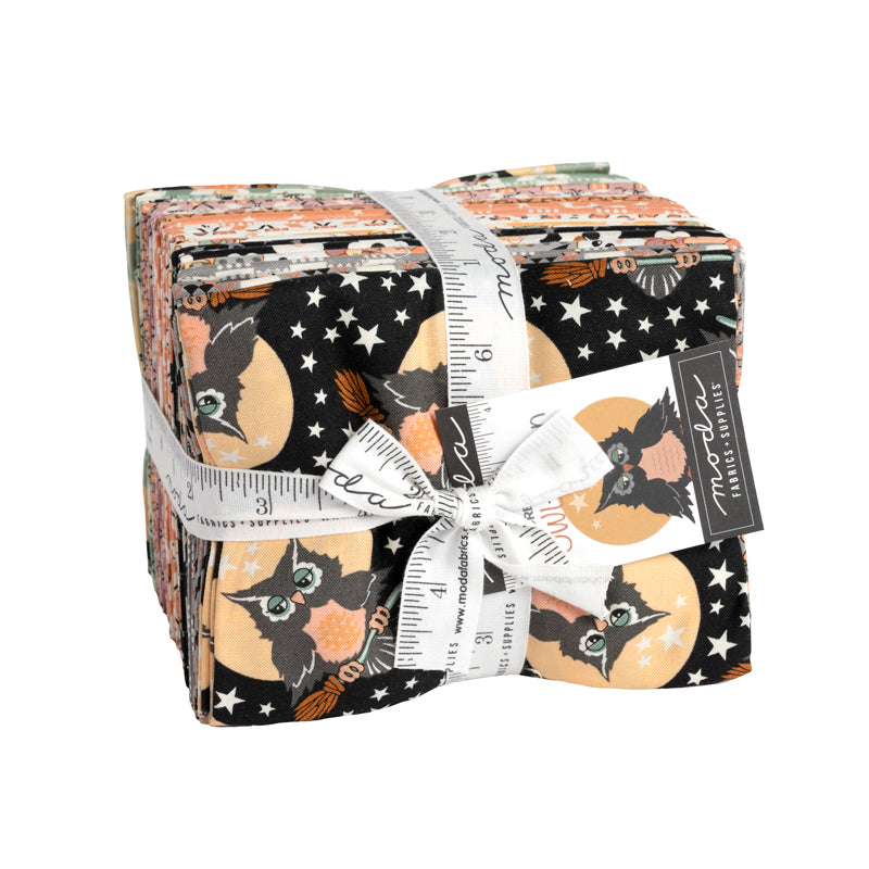 Owl-o-Ween Fat Quarter Bundle by Urban Chiks – Happy Little Stitch
