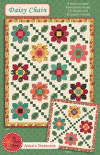 Load image into Gallery viewer, Daisy Chain Quilt Pattern by Heather Peterson