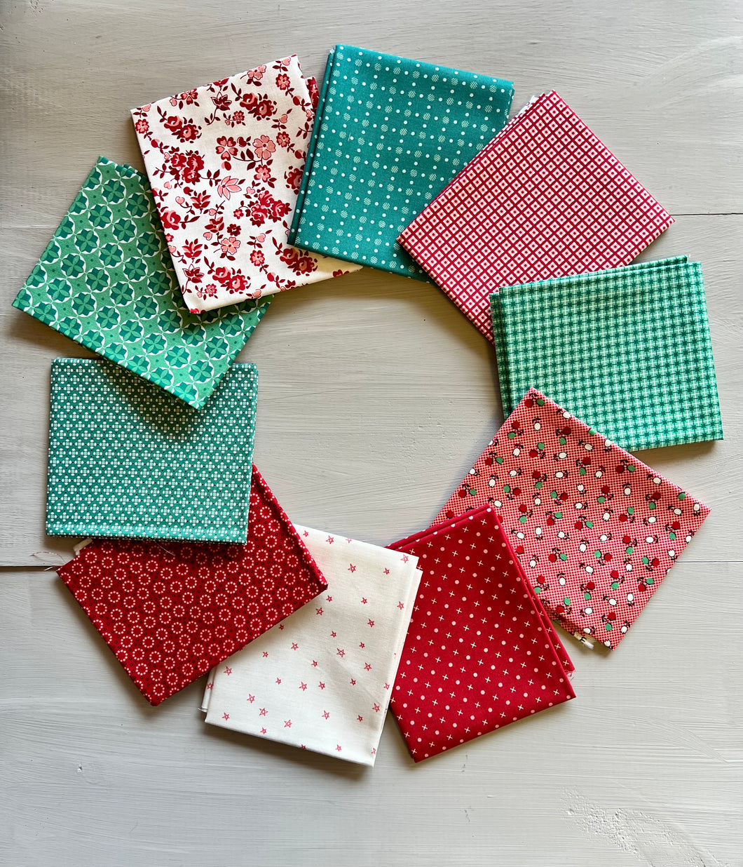 Fat Quarter Friends with Lori Holt - December 2023