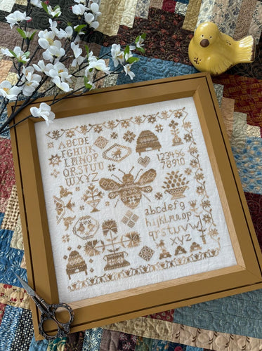 NASHVILLE PRE-ORDER: Honey Bee Sampler by Pansy Patch Quilts and Stitchery