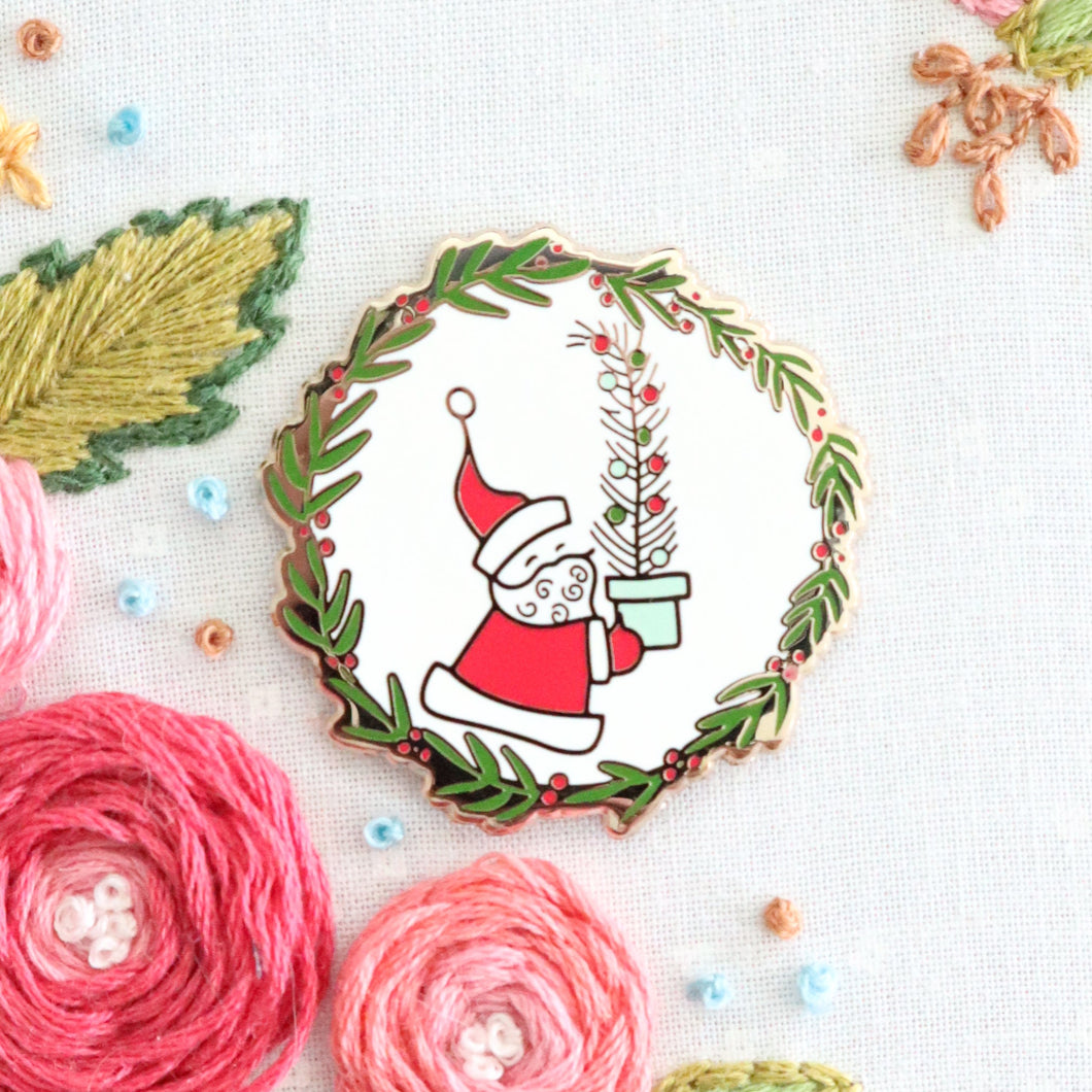 Needle Minder - Vintage Santa by Beverly McCullough