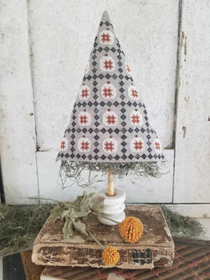 Pumpkin Quilt Tree by Hello from Liz Mathews