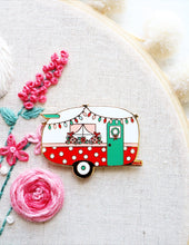 Load image into Gallery viewer, Needle Minder - Christmas Camper by Flamingo Toes