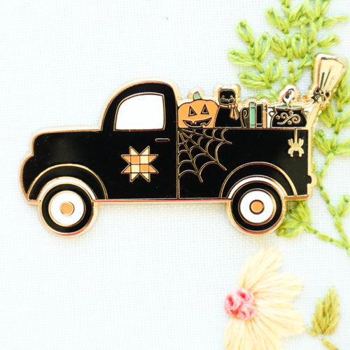 Needle Minder - Halloween Truck by Beverly McCullough