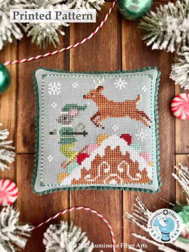 Mousecapades 2: On the Housetop by Luminous Fiber Arts