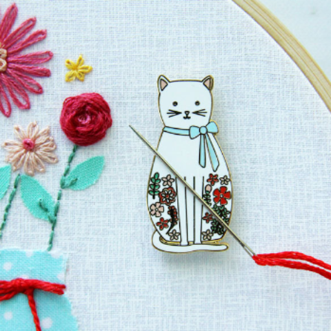 Needle Minder - Floral Cat by Flamingo Toes